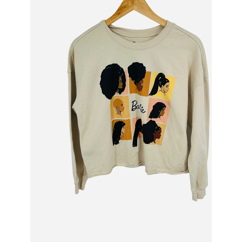 Barbie Graphic Sweatshirt Crewneck Pullover Beige‎ Women's Size Medium Ctop